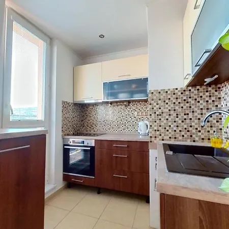Air Conditioned, 2 Apartment, New City *